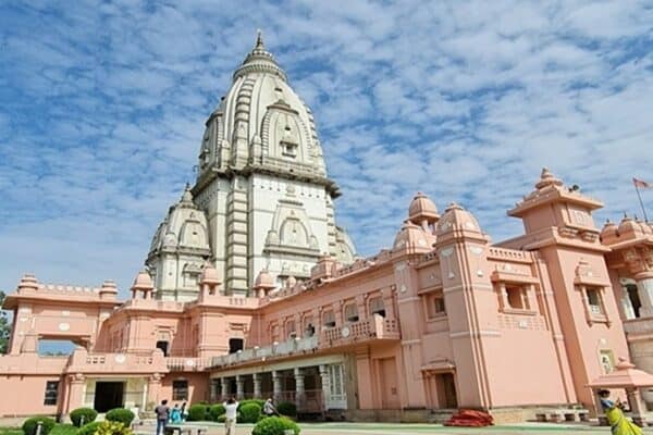 Explore Varanasi - Kashi Vishwanath Temple